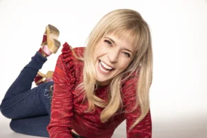 Read more about the article Maria Bamford Biography: Age, Net Worth, Career Highlights, and Personal Life